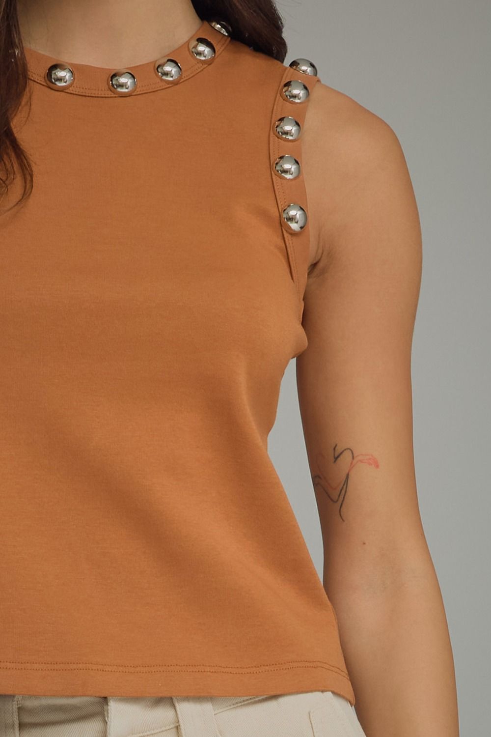 Camel Stud Tank