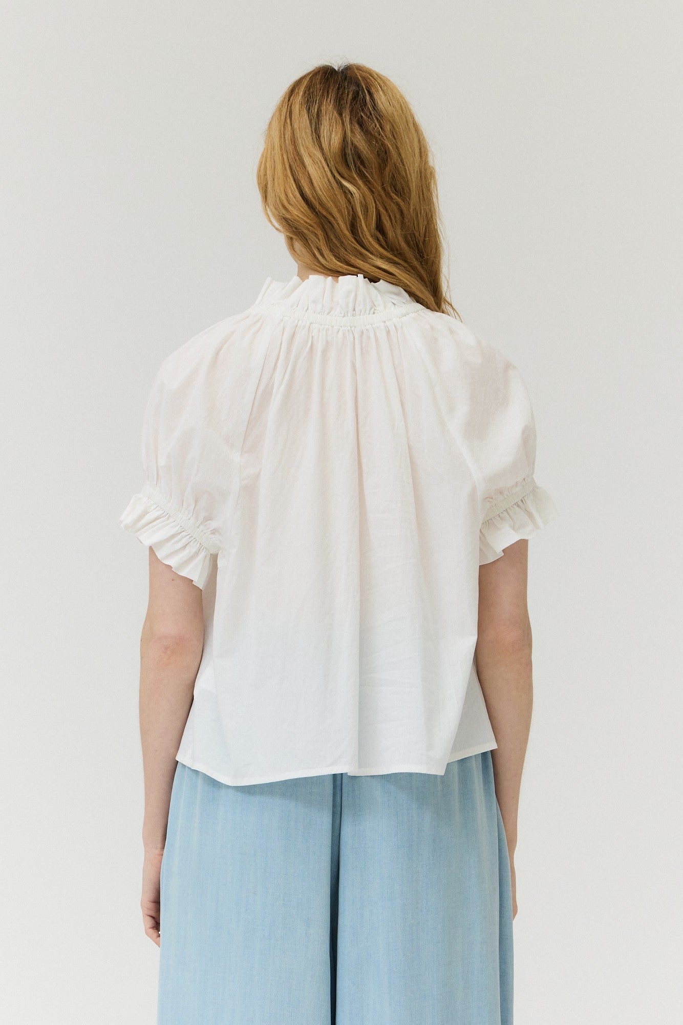 WHITE BUBBLE BLOUSE