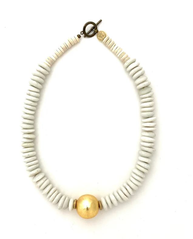WHITE GEORGIA NECKLACE