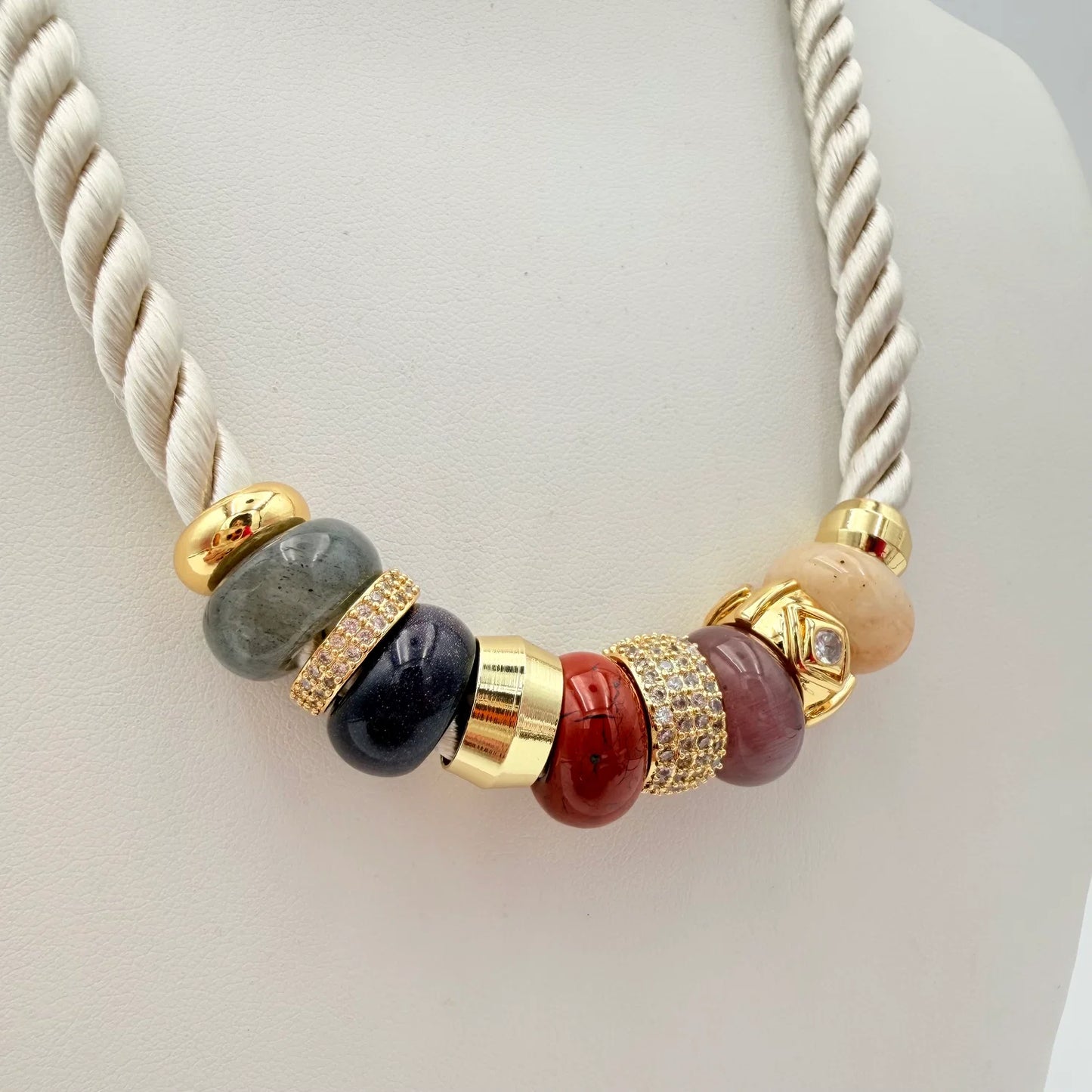 Cream Party Necklace