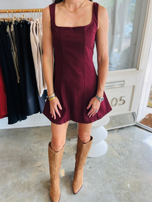 MERLOT SQUARE NECK MINI DRESS