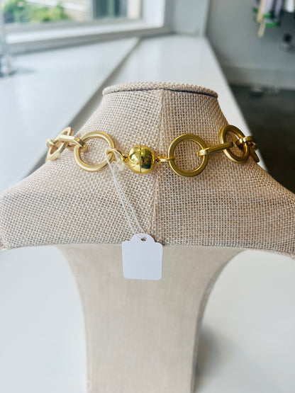 Matte Circle Necklace