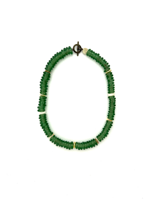 Green Saucer Glass Necklace