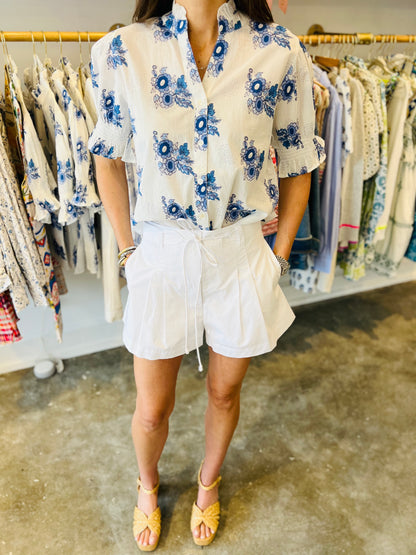 BLUE BOUQUET BUTTON UP TOP